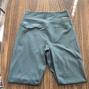 Whitney Simmons X Gymshark leggings